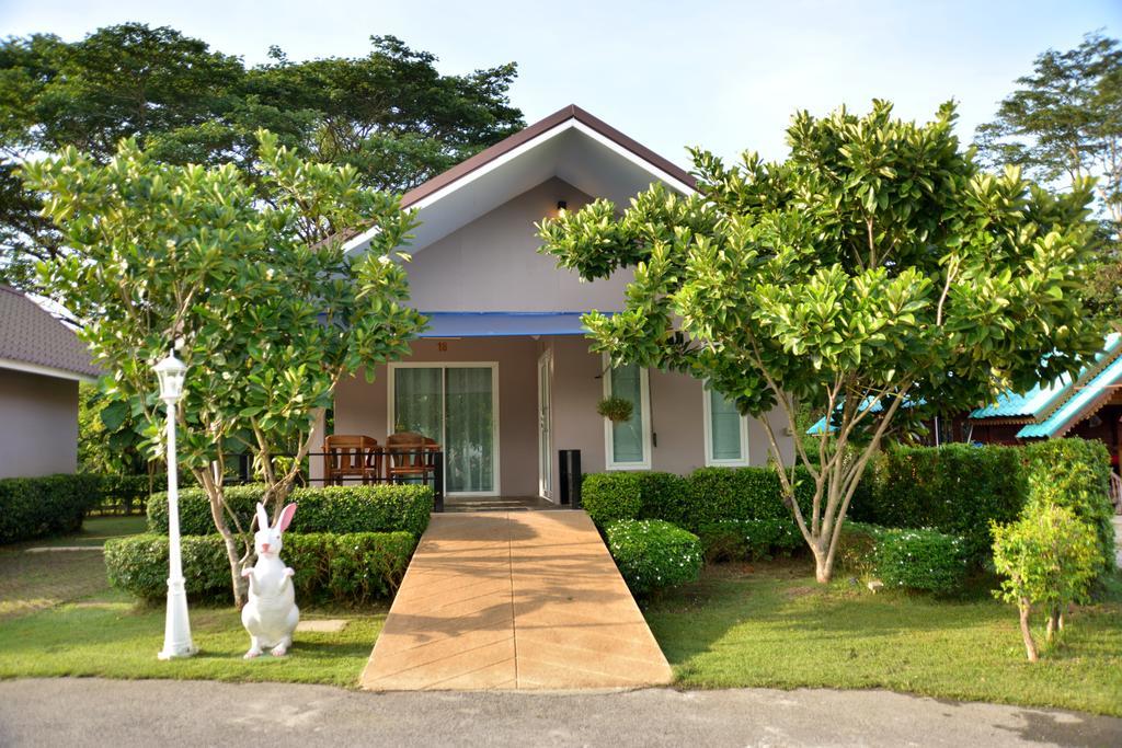 Chanpraya Resort Chanthaburi Exterior photo